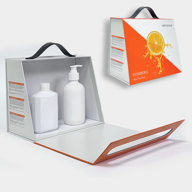 Magnetic box with handle